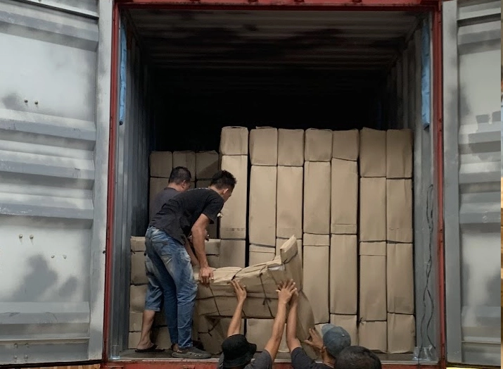 Export packing for container shipments teak furniture